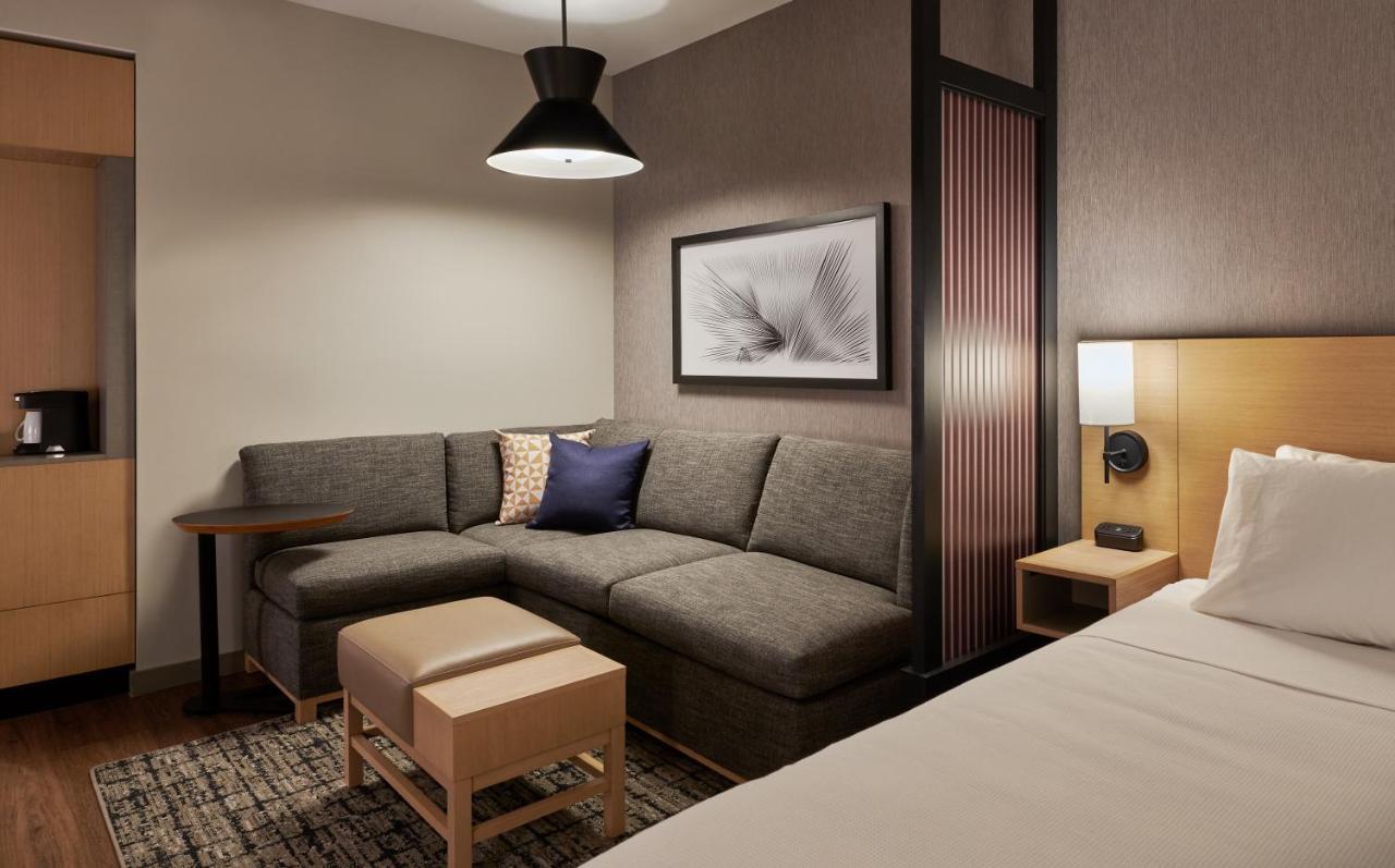 Hyatt Place Sacramento International Airport ภายนอก รูปภาพ